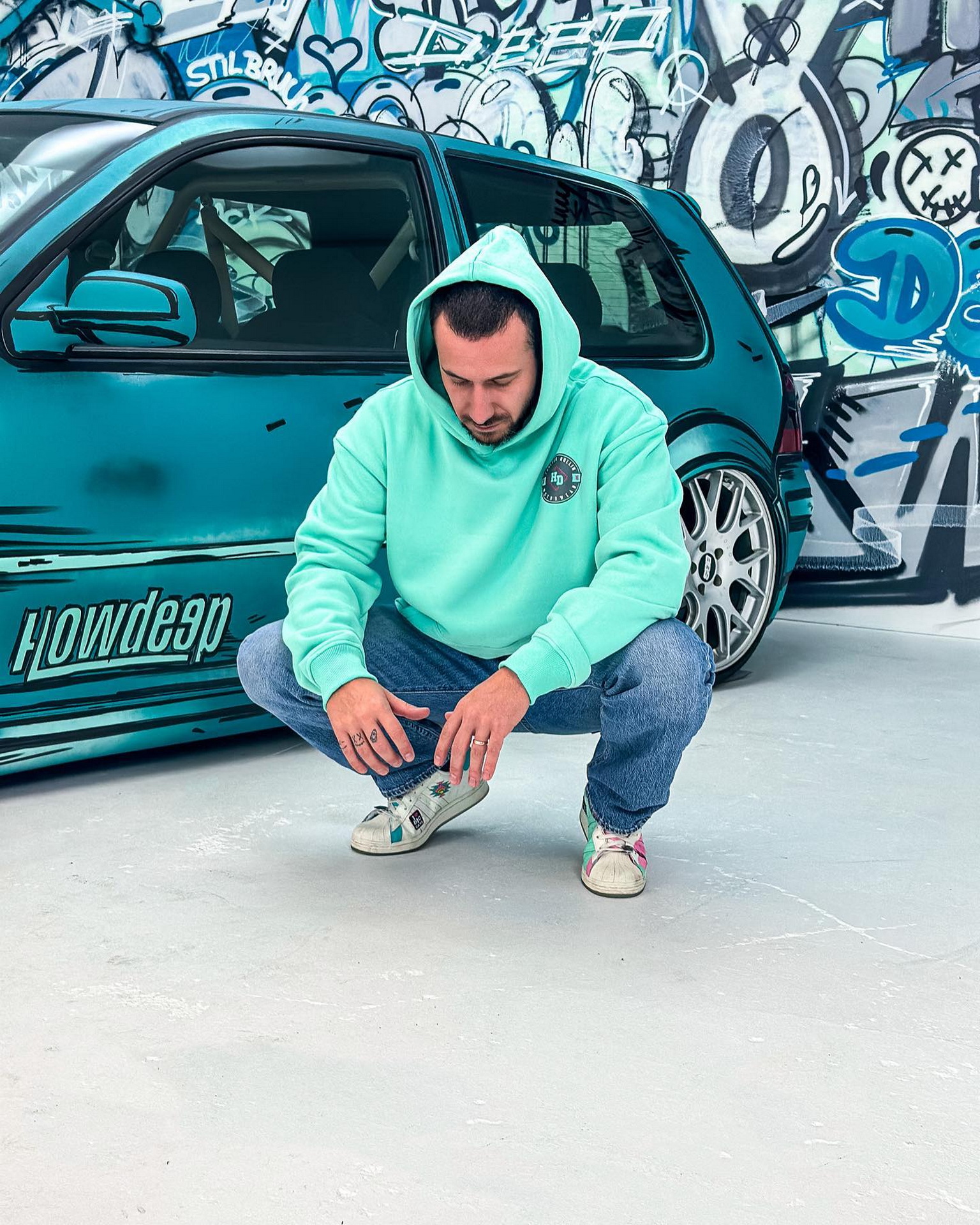 CARtoon VW Golf MK4 GTI Really Pops Into Life