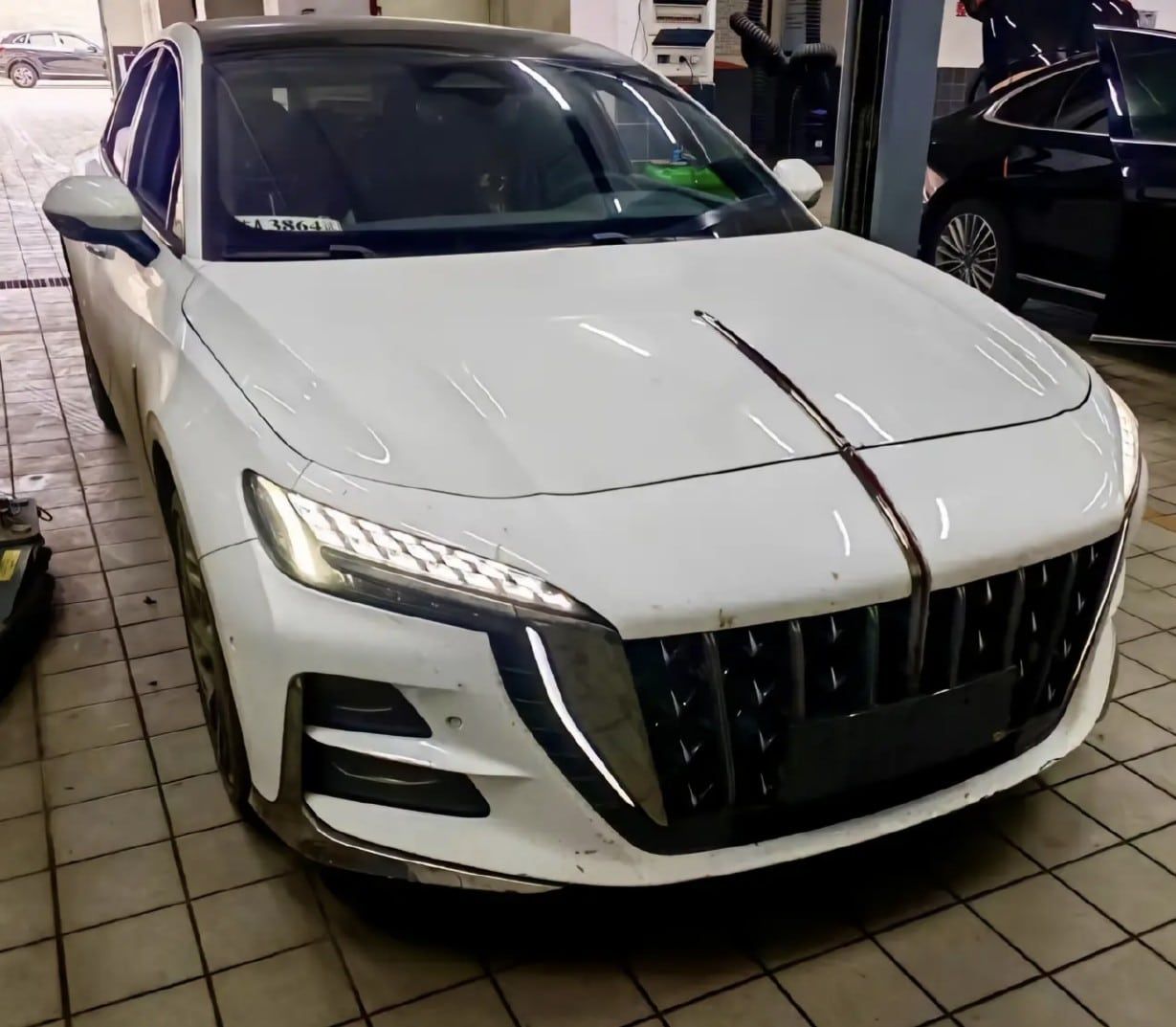 Hongqi’s Upcoming H6 Sedan Looks The Part In Matte Silver And Turquoise