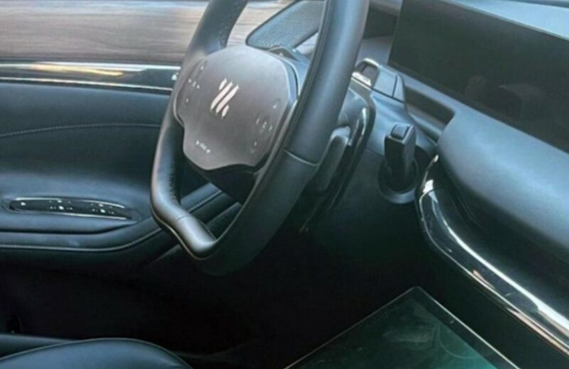 The IM LS7 Is An Electric Chinese SUV That Looks Like An Aston Martin DBX