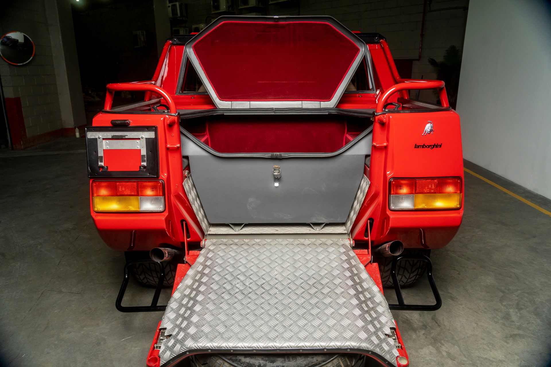 You’ll Never Find A Cooler Truck Than The Lamborghini LM002