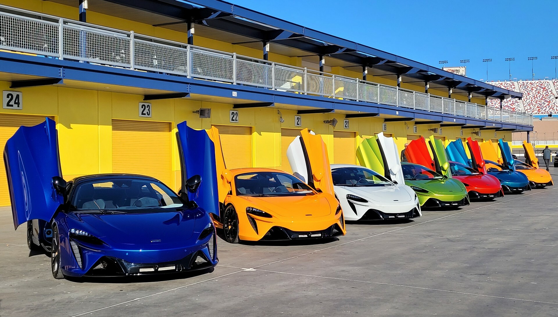 McLaren Artura 100