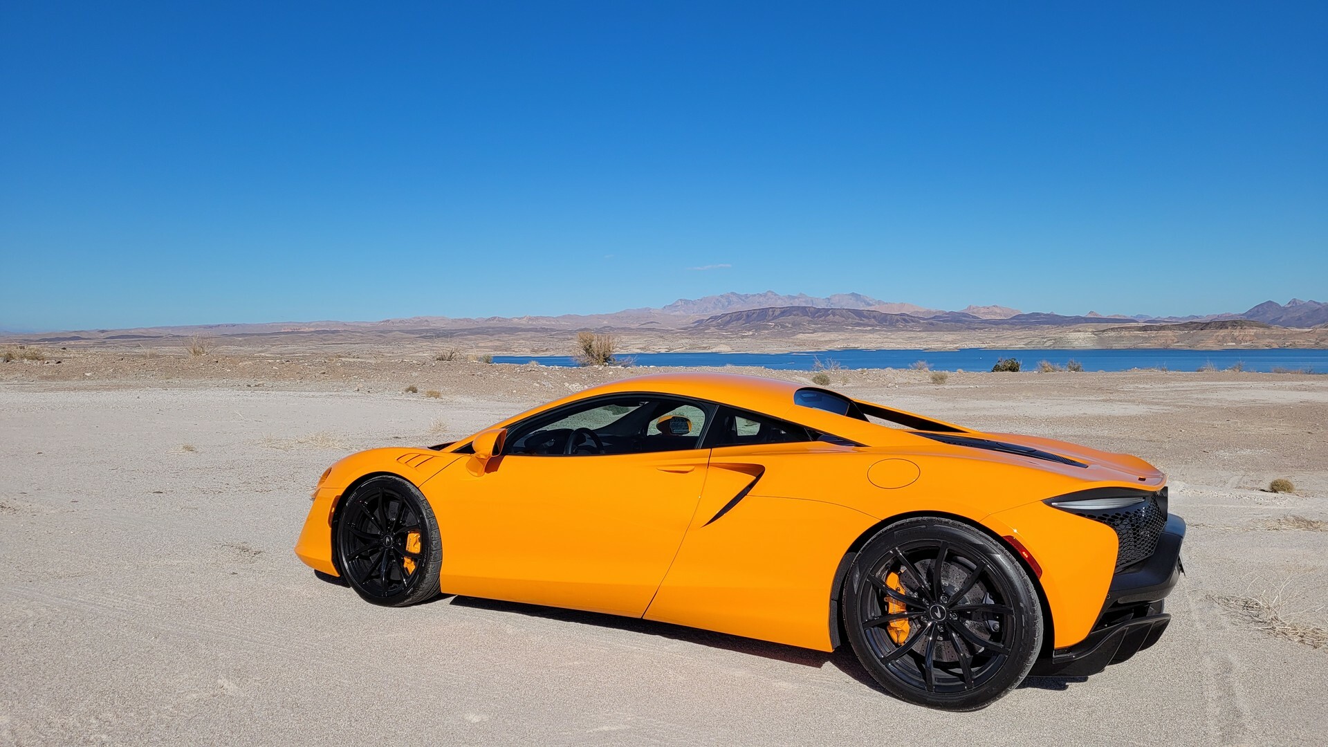 McLaren Artura 138