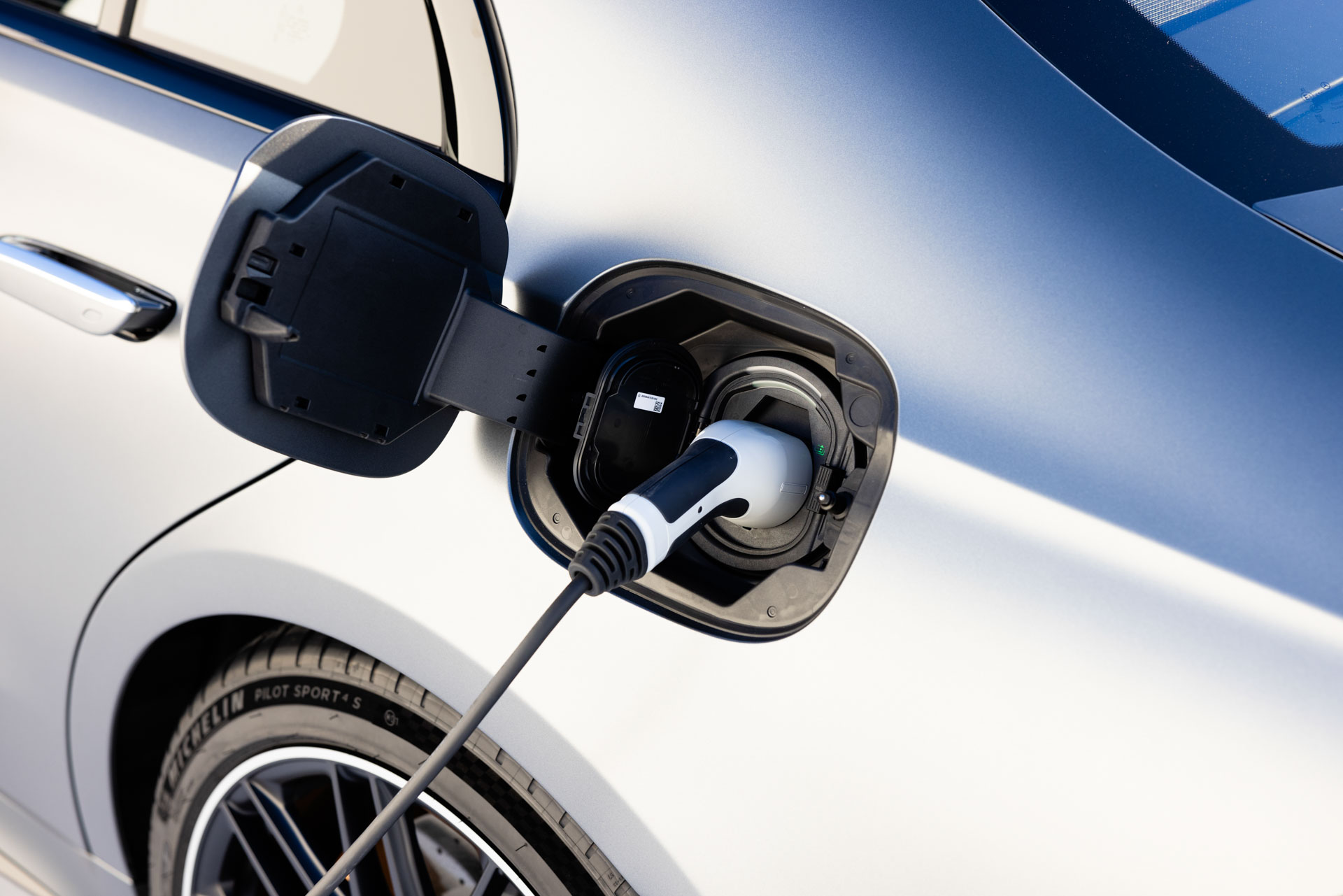 2024 Mercedes-AMG S63 Hybrid Gets 791 HP, 33-Mile EV Range And Panamericana Grille