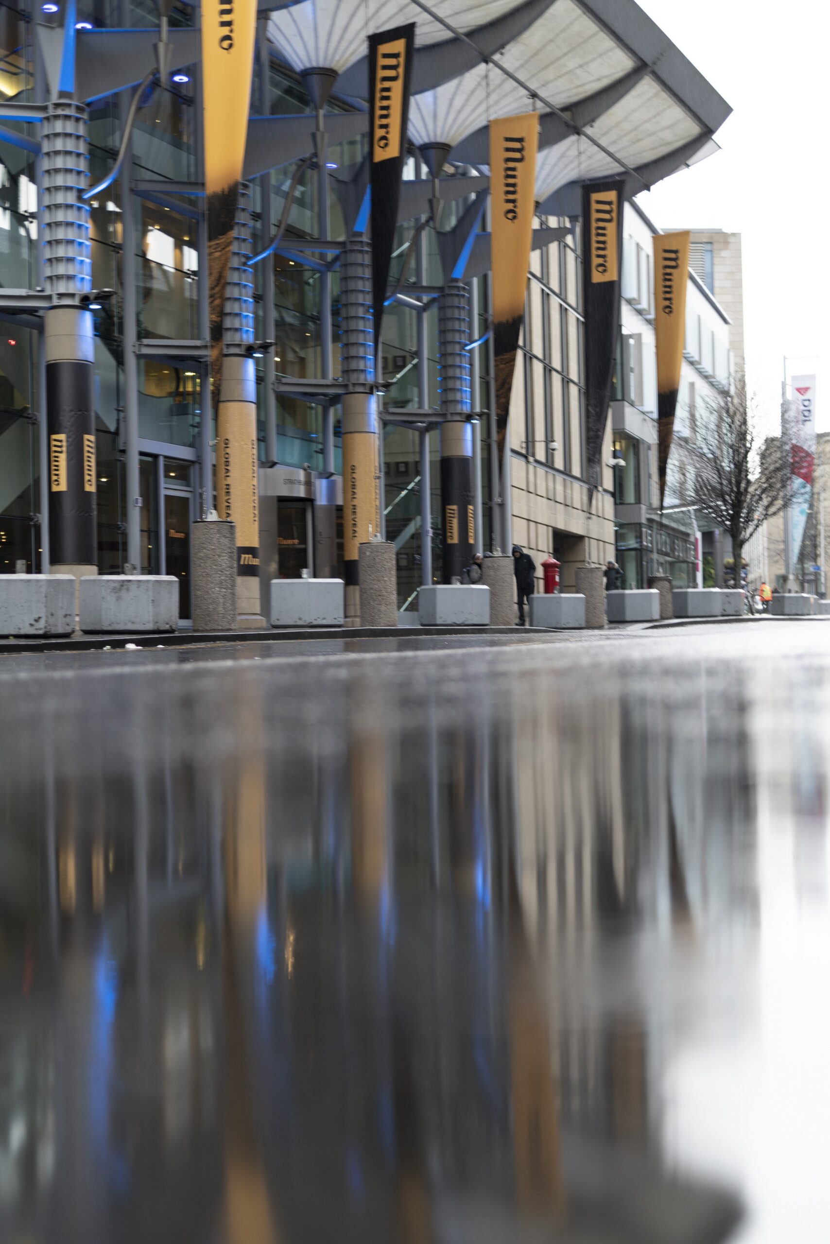 Munro MK_1 Is A $61,000 Brick-Shaped Electric Off-Roader With Up To 375 HP