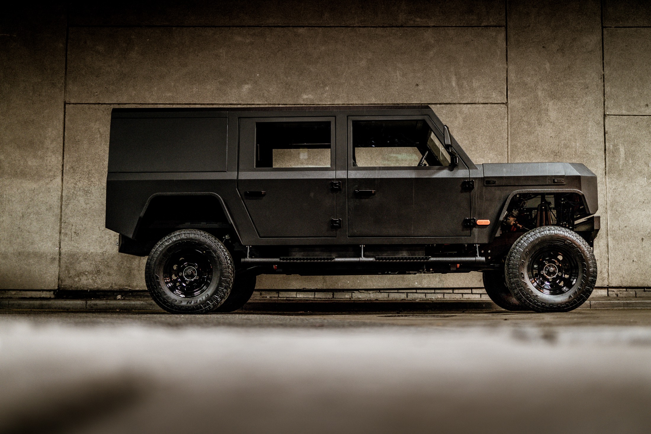 Munro MK_1 Is A $61,000 Brick-Shaped Electric Off-Roader With Up To 375 HP