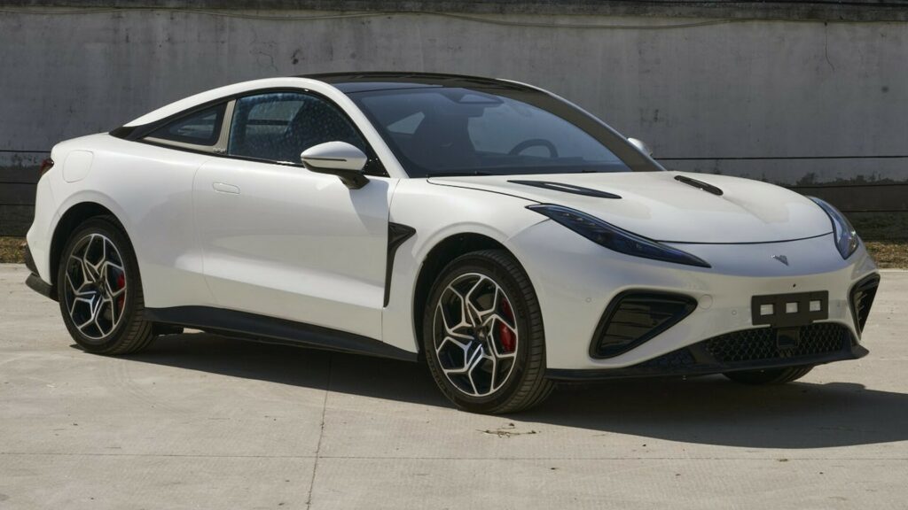  New Nezha E Is A Chinese Coupe With Dual Electric Motors And A C8 Meets Ferrari 458 Face