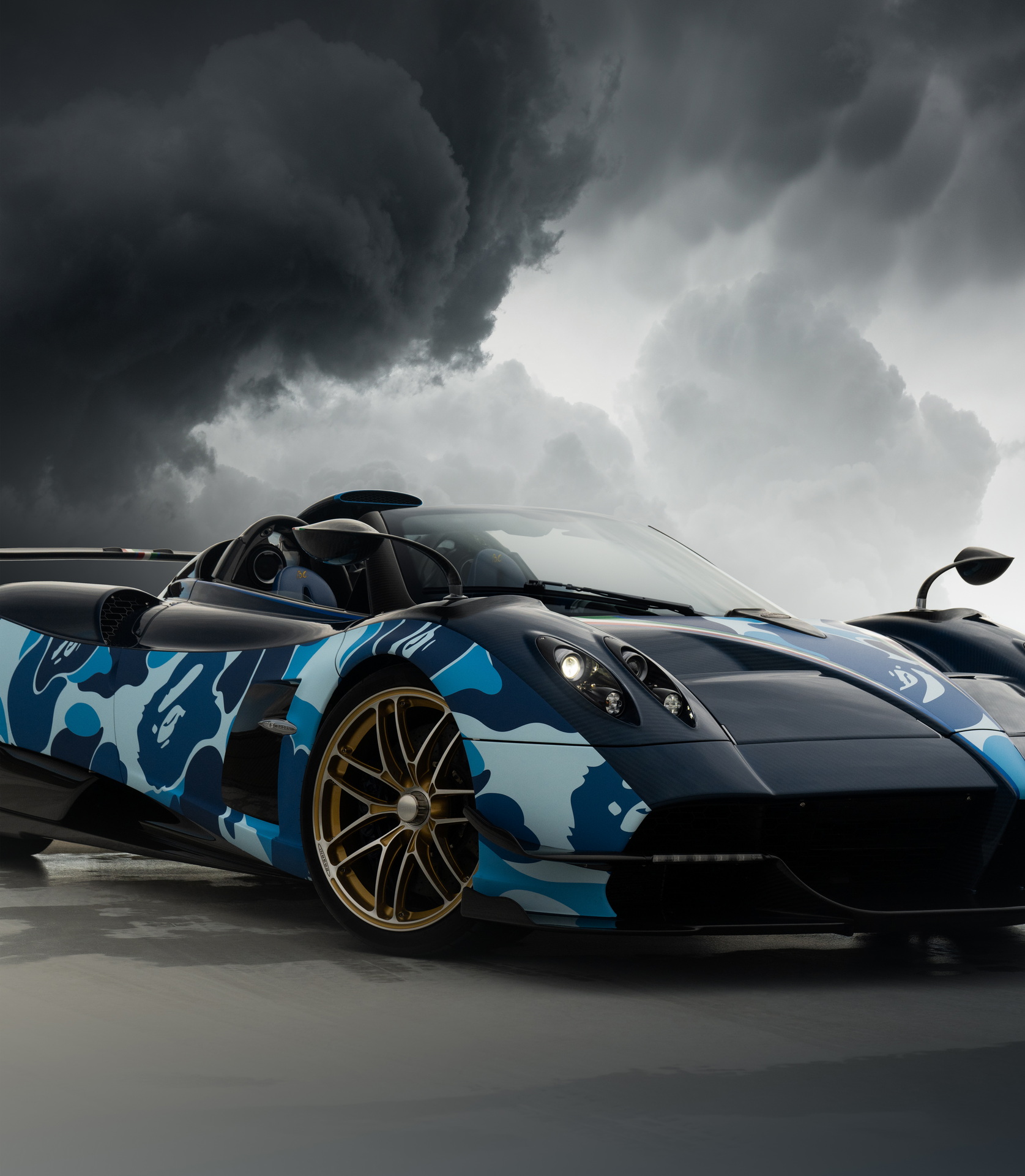 Someone Liked BAPE Fashion Brand So Much That He Had Pagani Make Him A Matching Huayra