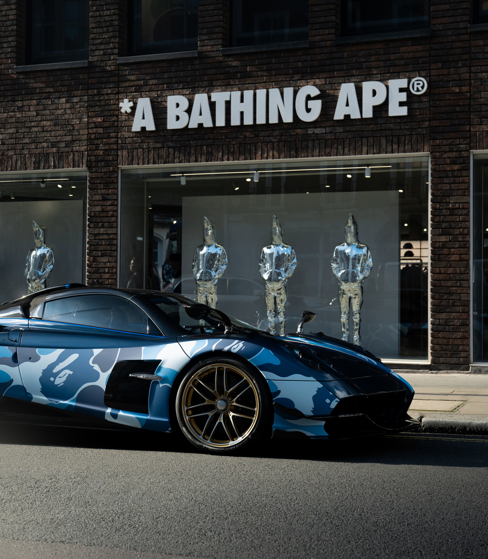 Someone Liked BAPE Fashion Brand So Much That He Had Pagani Make Him A Matching Huayra
