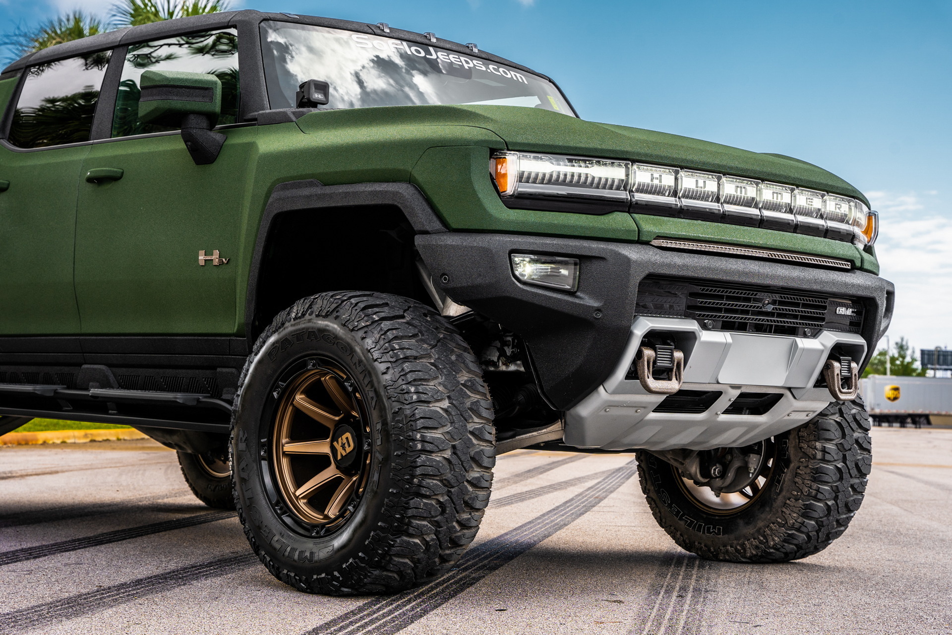 SoFlo Kevlar GMC Hummer EV 1