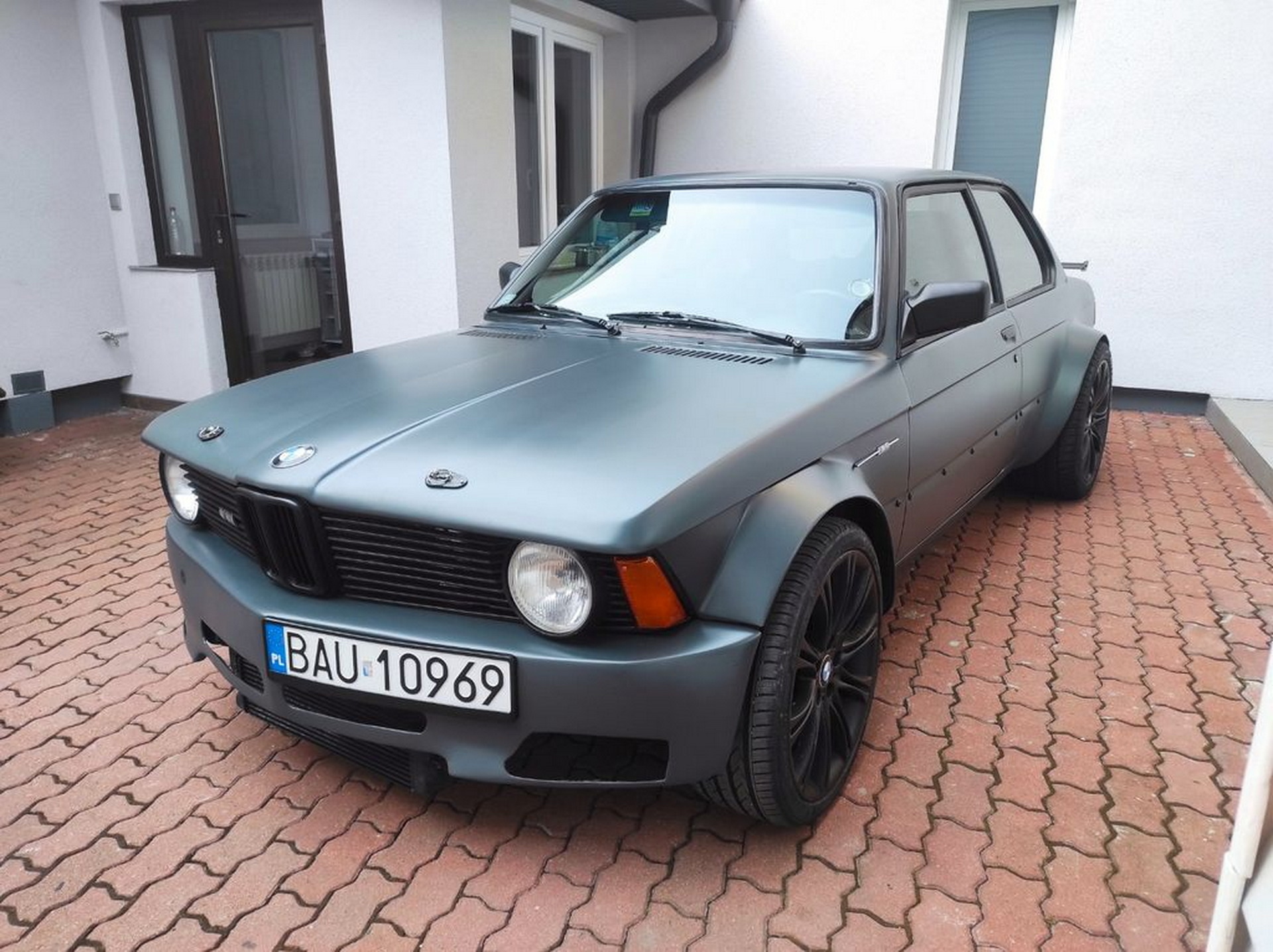 We Probably Shouldn’t, But We’re Enamored With This M5 V10-Powered BMW E23 3-Series