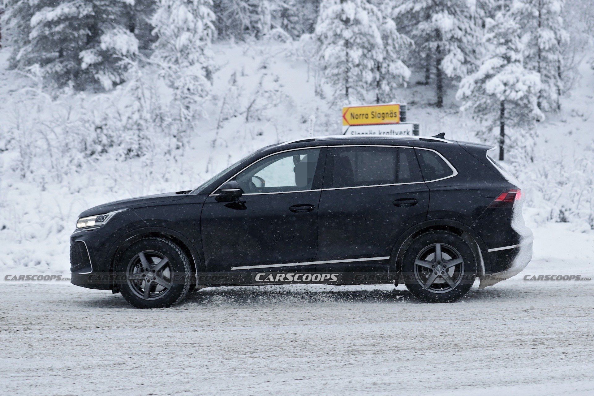 2024 Volkswagen Tiguan Shows Off Its New Curves In Winter Tests