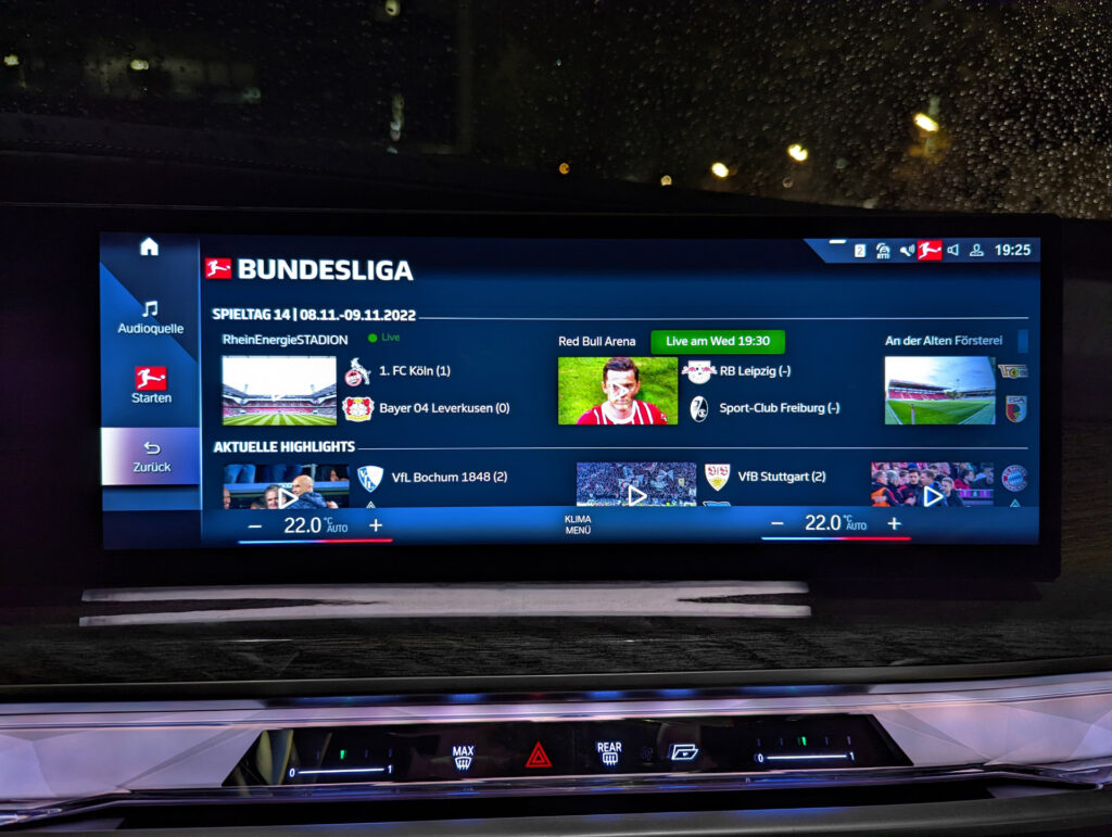 BMW 7-Series Can Now Stream German Bundesliga Soccer Games To Its iDrive Display Carscoops