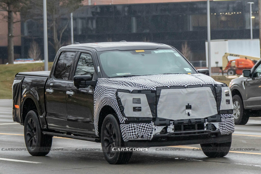2024 Ford F-150 Facelift Spied With Evolutionary Styling, New Infotainment  System | Carscoops