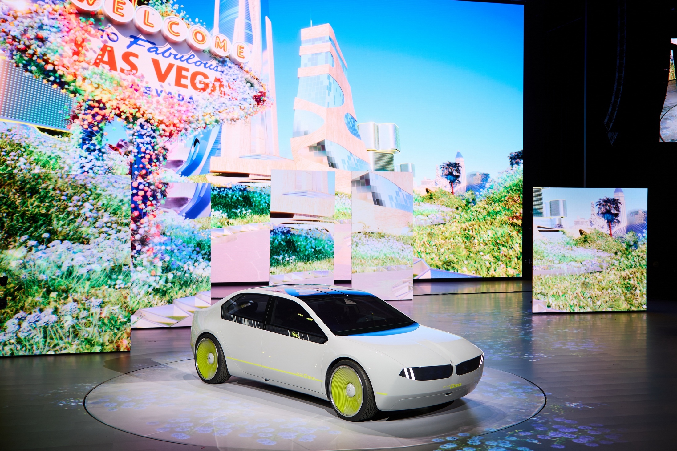 BMW i Vision Dee CES 14