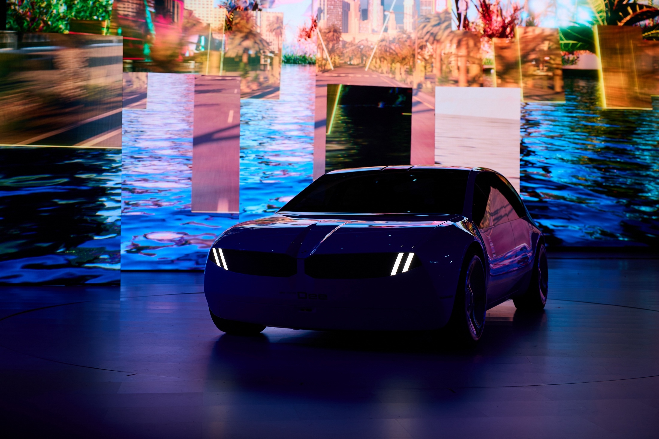 BMW i Vision Dee CES 15