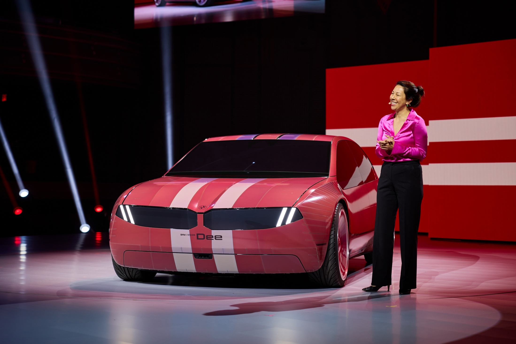 BMW i Vision Dee CES 35