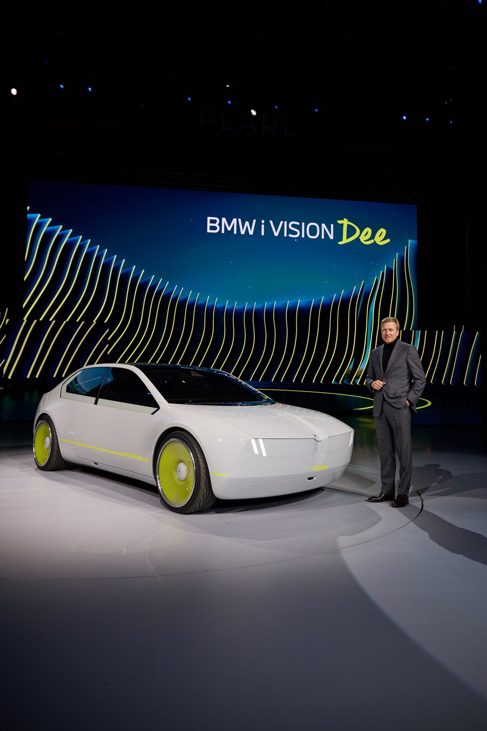 BMW i Vision Dee CES 8