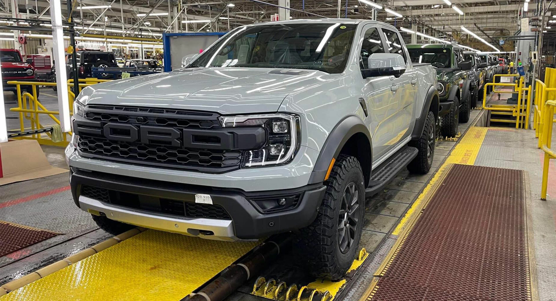 America, This Is Your 2024 Ford Ranger Raptor