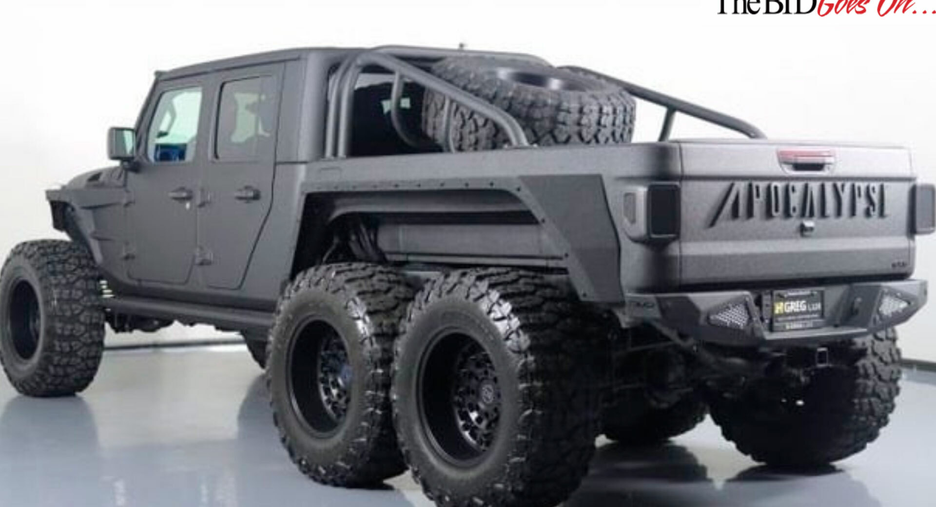 Six Wheels And Three Axles Make This Jeep Gladiator Apocalypse-Proof |  Carscoops