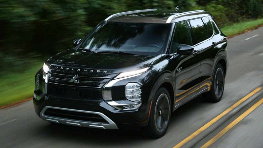 Mitsubishi Forgets What Year It Is, Introduces Outlander 40th Anniversary Edition Two Years Late