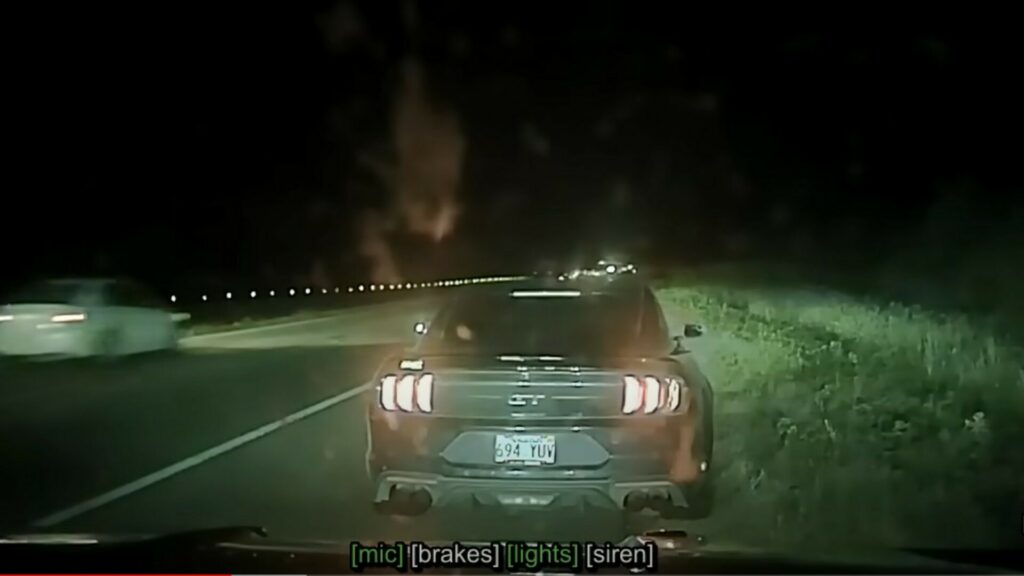  2023 Ford Mustang Driver Stops For Police Before Evading Them In High-Speed Chase