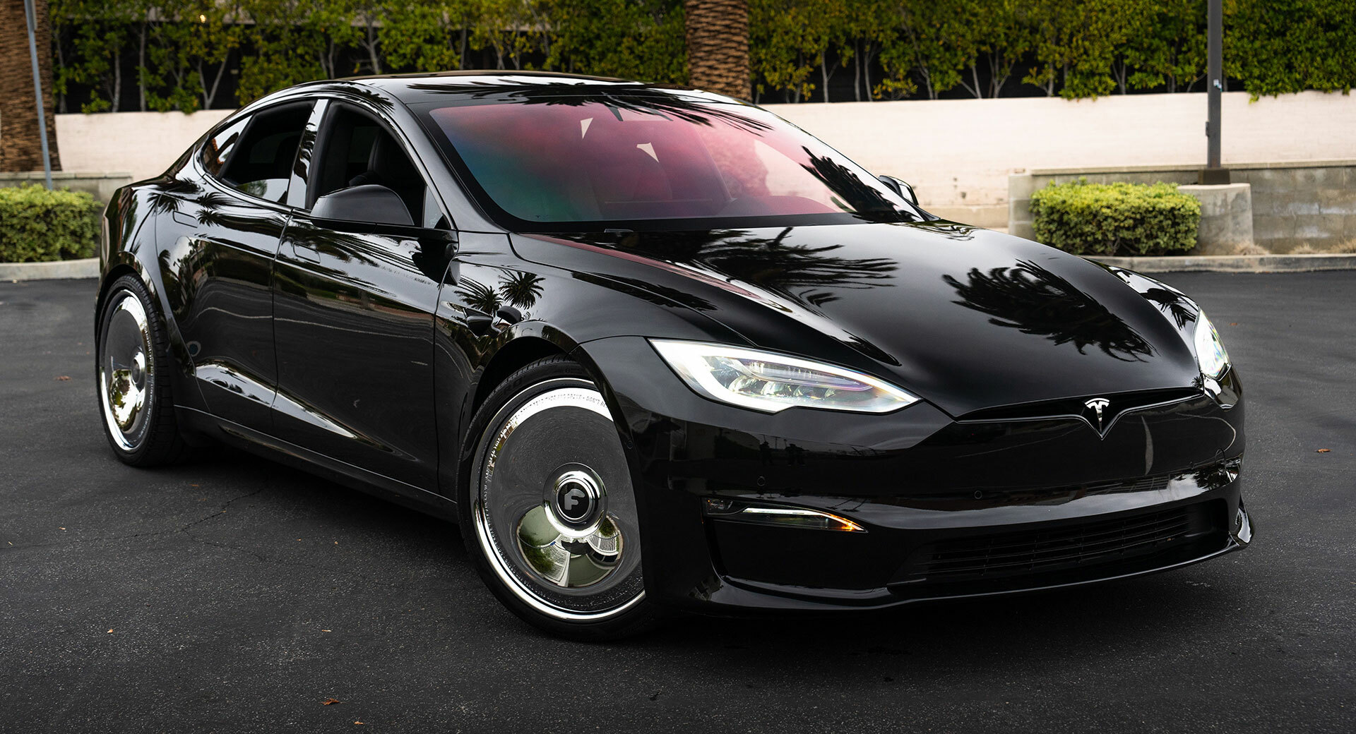 https://www.carscoops.com/wp-content/uploads/2023/01/Tesla-Model-S-Plaid-1a.jpg