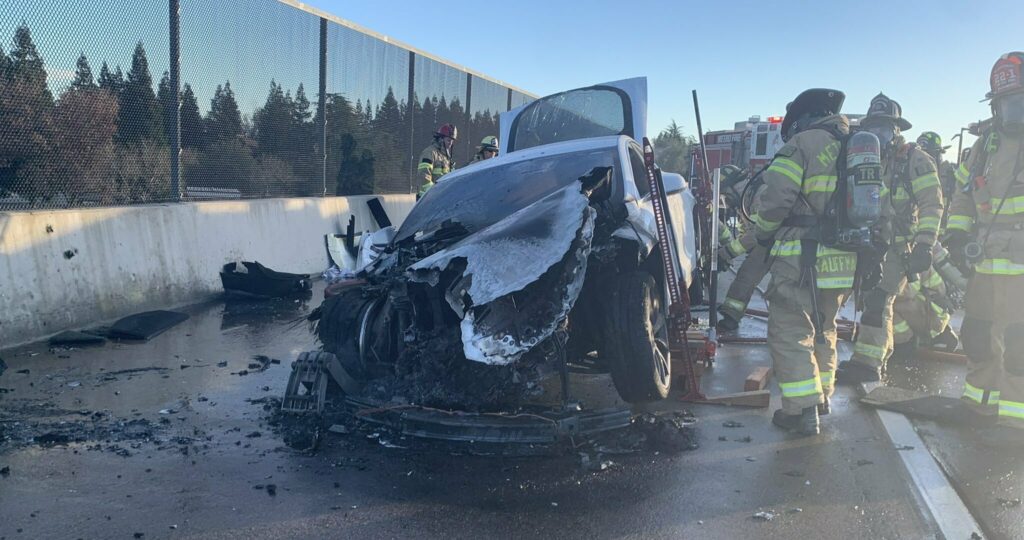  Tesla Model S Catches Fire On California Freeway, Needs 6,000 Gallons Of Water To Extinguish