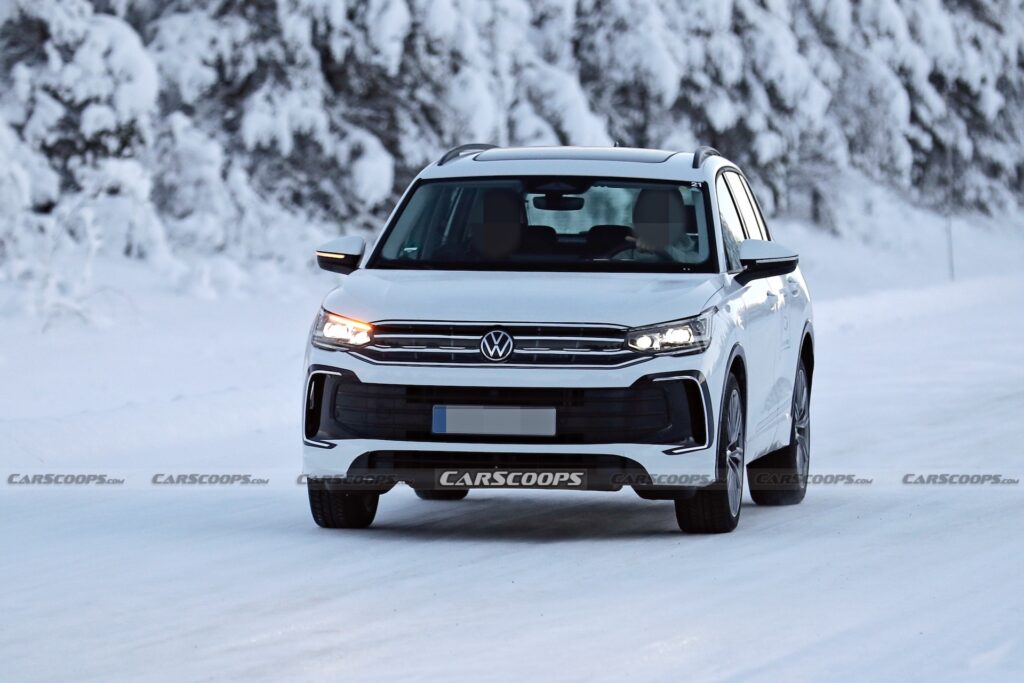 Bigger, Rounder 2024 Volkswagen Tiguan Looks Like A Shrunken Touareg |  Carscoops