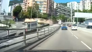  Lamborghini Hurcan Performante Smashes Into A Minibus After Fishtailing