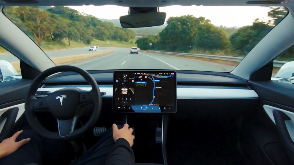  Tesla To Remove Steering Wheel Nag For Some Full Self-Driving Beta Users