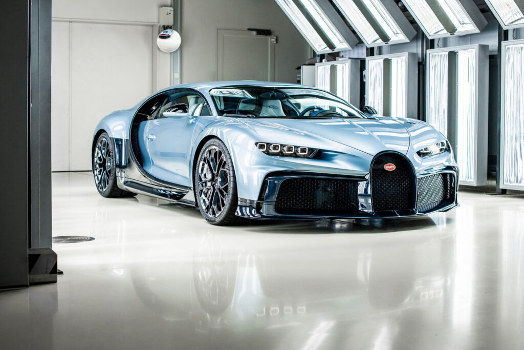 Bugatti Chiron Profilee sells for 9.8 million Euro, sets new-car auction  record - Drive