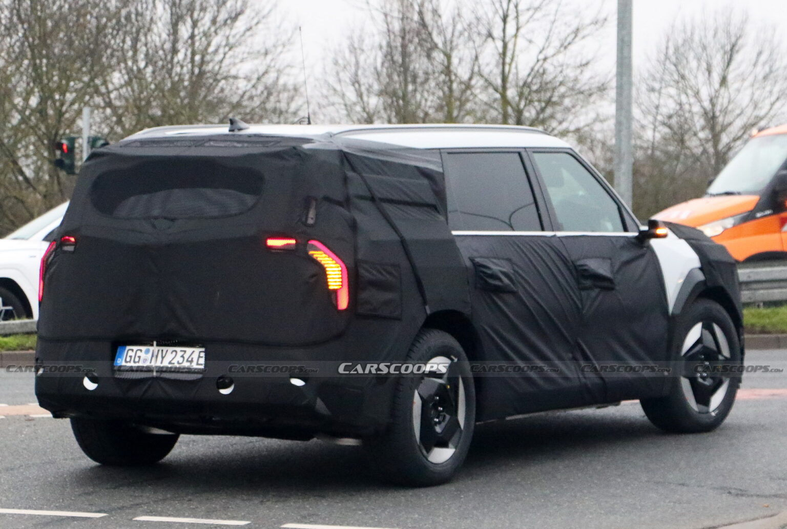 Kia Drops EV9 Video Teaser Showing Front And Silhouette Of Production ...