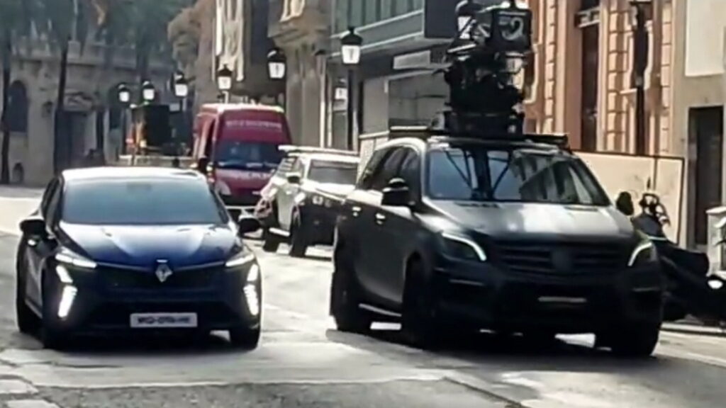  2024 Renault Clio Facelift Reveals Its New Face During Filming