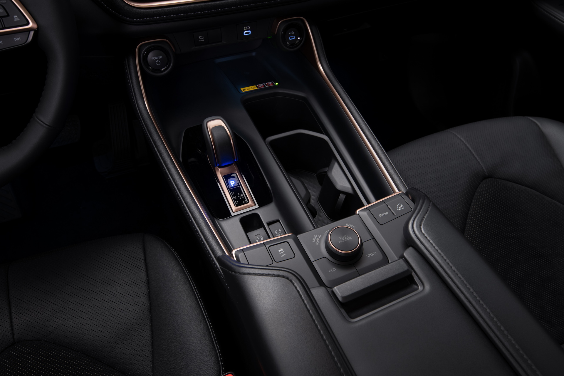 New 2024 Toyota Grand Highlander Has 13 Cupholders, 7 USB Ports, And Up ...