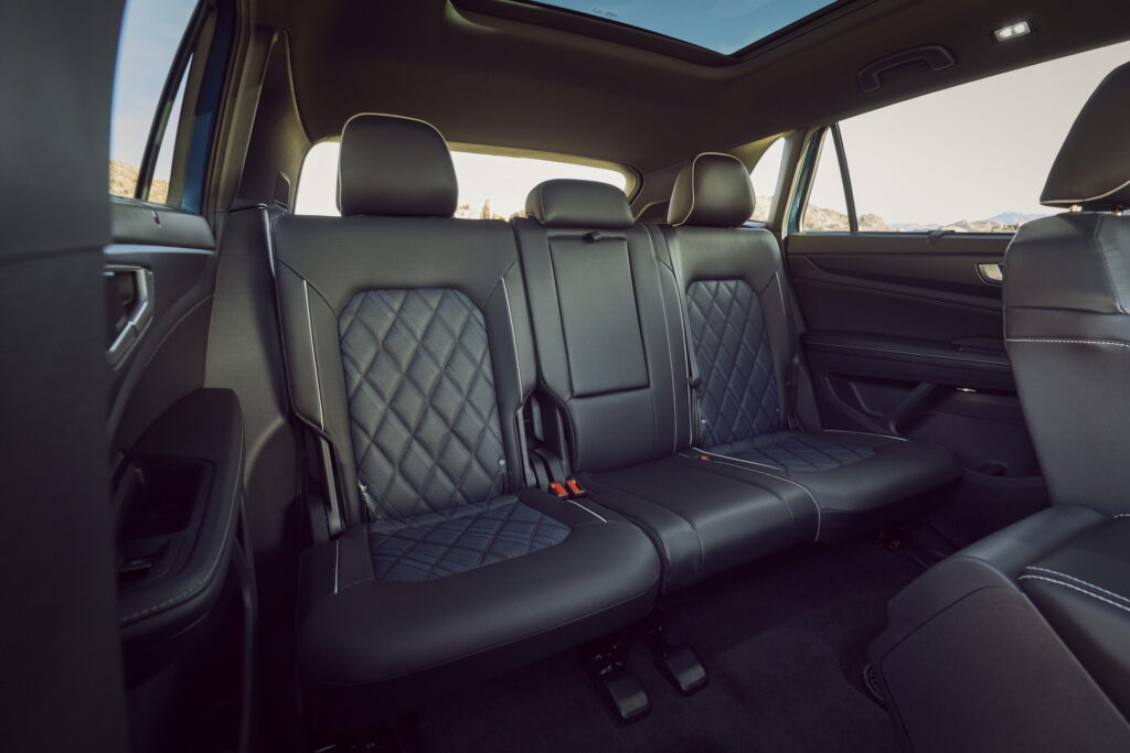 2024 VW Atlas Family Gains Fresh Looks And More Premium Interior But Loses  VR6 | Carscoops