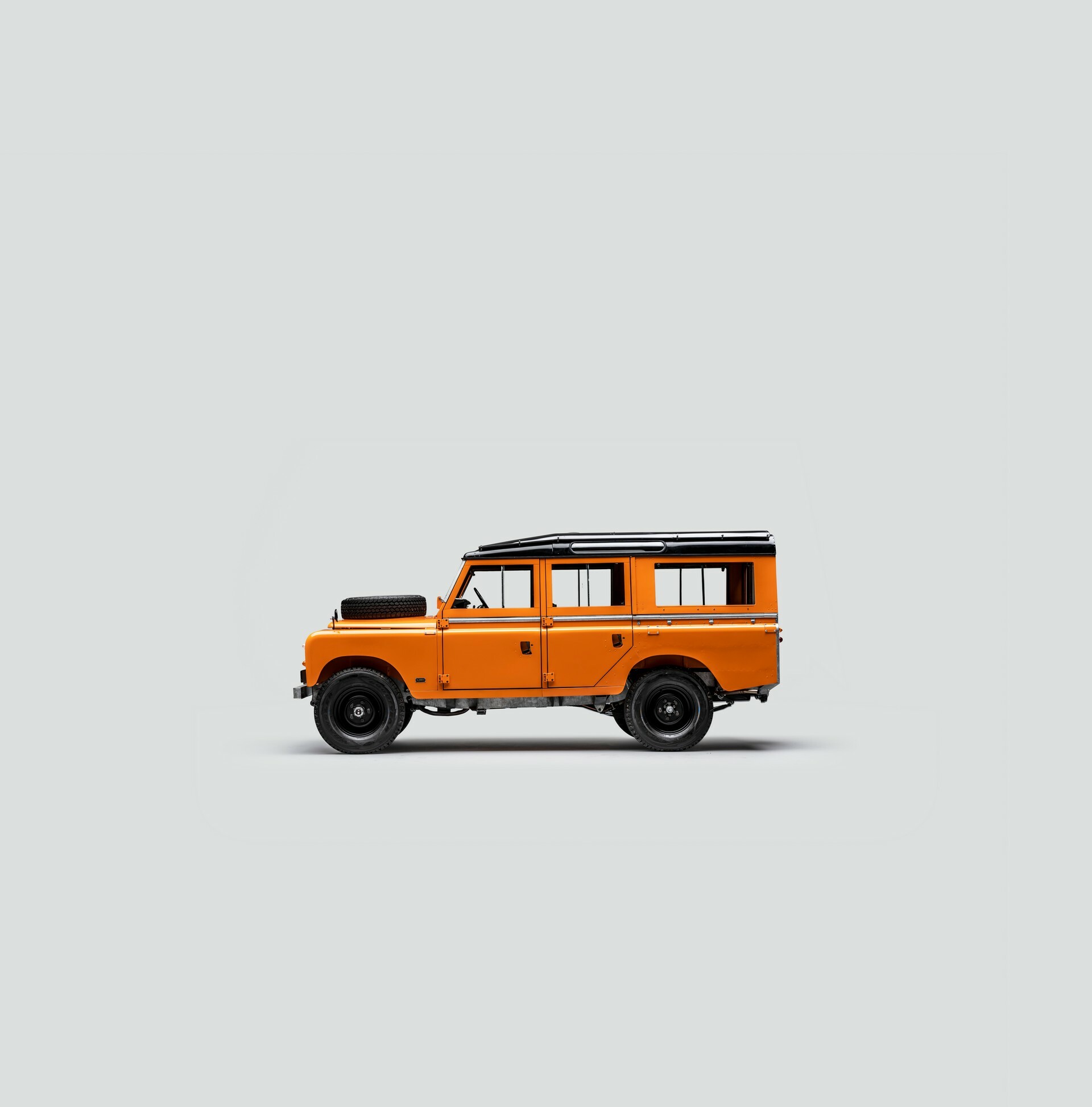 Aubrey Land Rover - 18