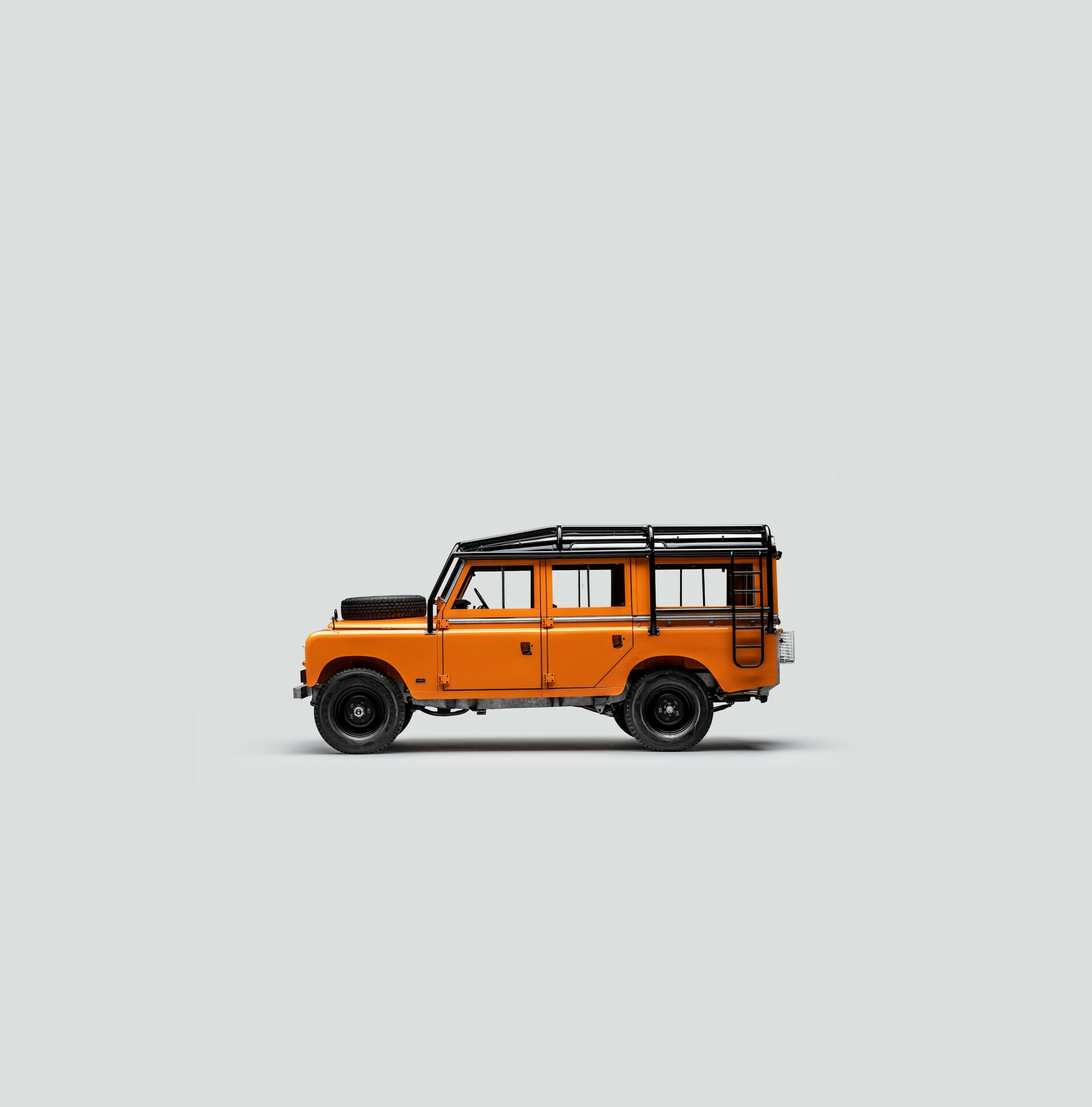 Aubrey Land Rover - 20