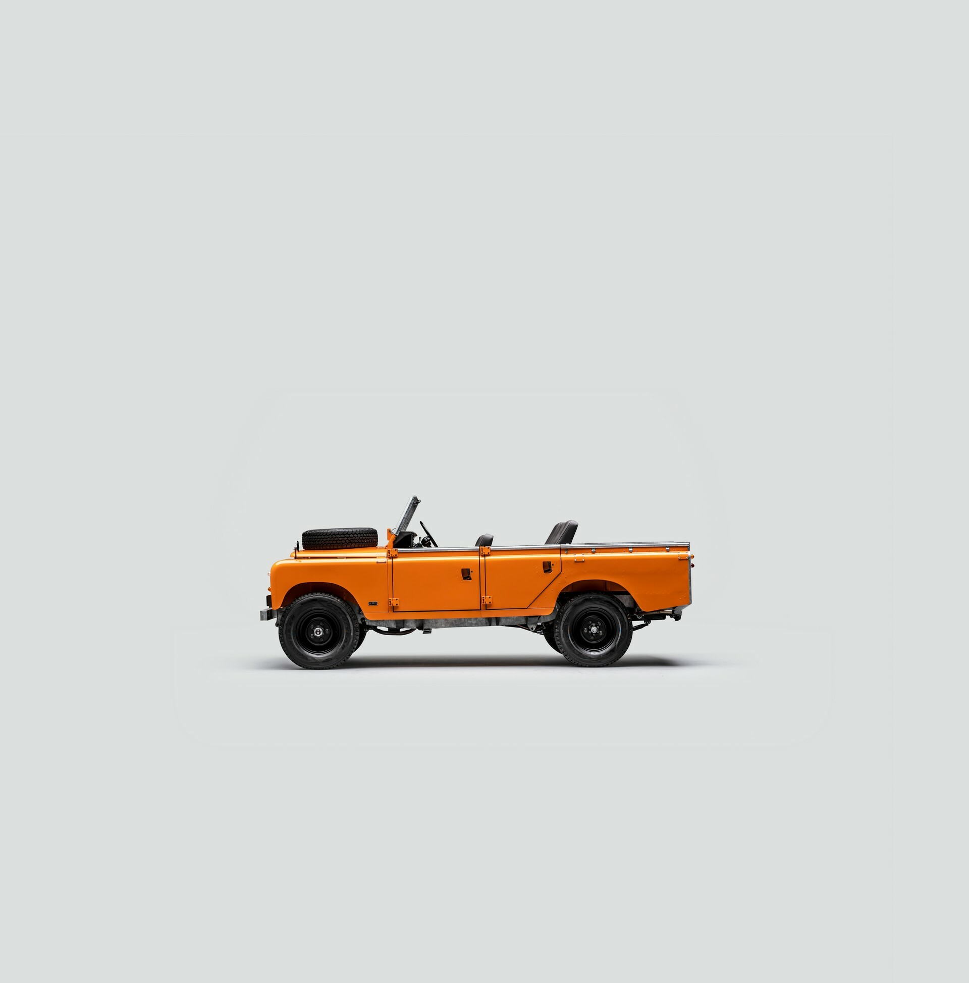 Aubrey Land Rover - 21