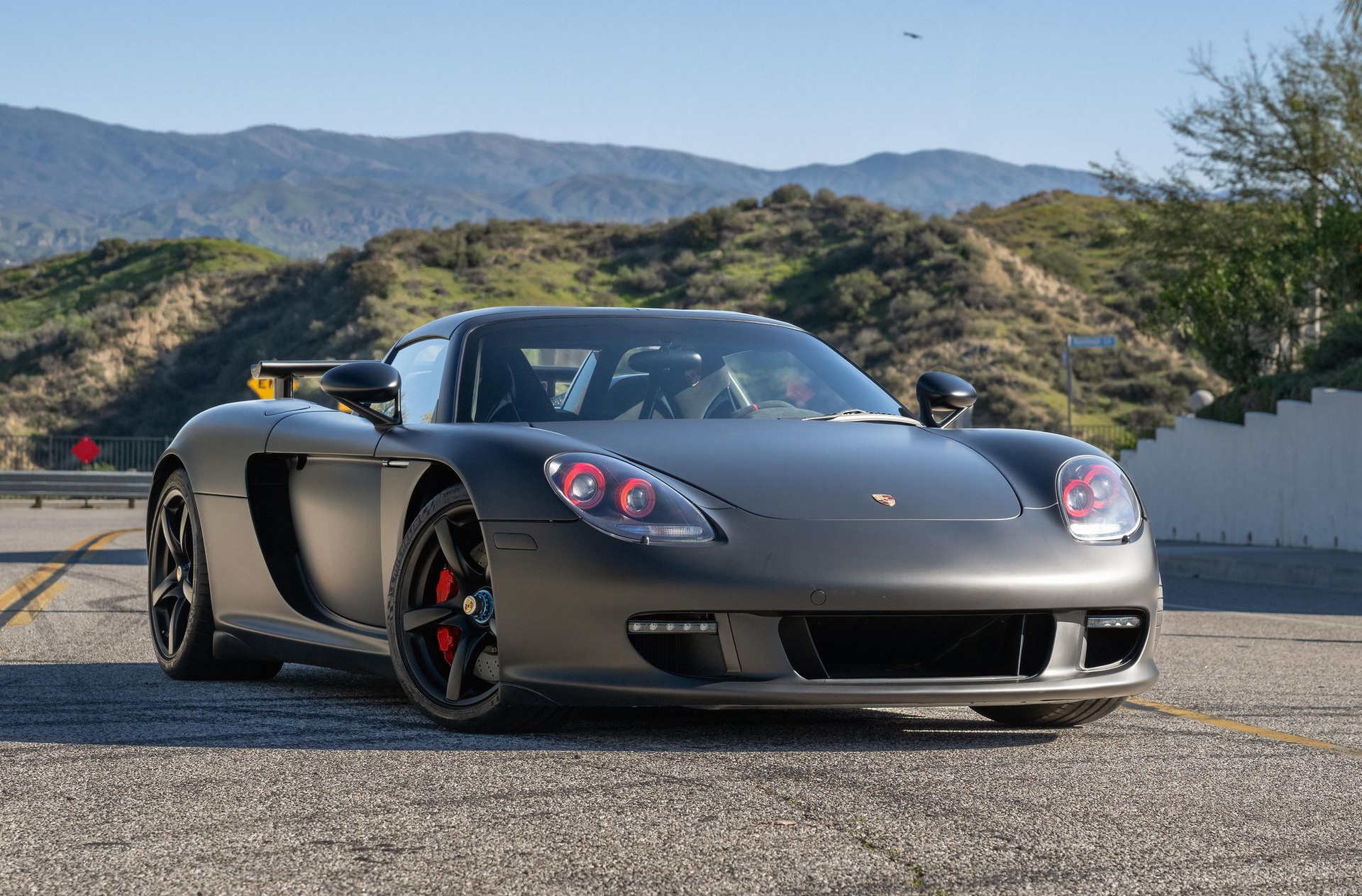 Write Off 2005 Porsche Carrera GT That Was Rebuilt Has Generated Over 