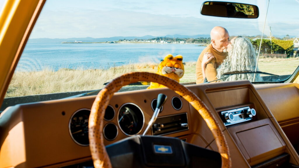  Canadian Hotel Offers Shaggin’ Wagon For Valentine’s Boudoir Photoshoots