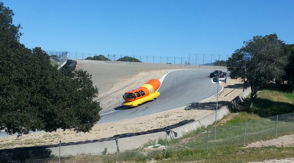 Oscar Mayer Wienermobile 2 1024x570 - Auto Recent