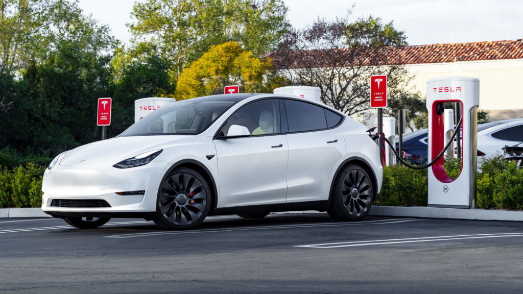 U.S. Gov Tells Tesla Sharing Is Caring; Open Up Your Charging Network Or Lose Grants
