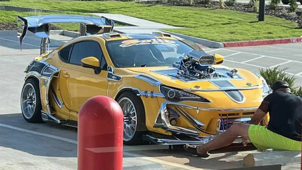  Seriously, This Toyota 86 Needs To Stay Away From AutoZone