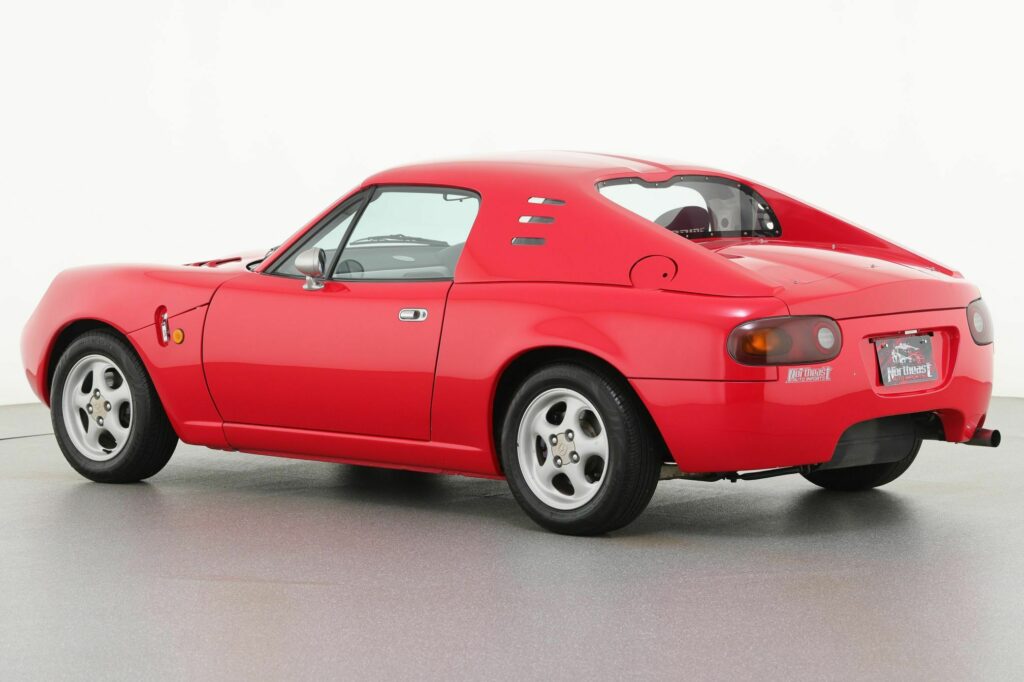  This 1992 Mazda Miata Wants To Be A Japanese Mini Ferrari 250 GTO