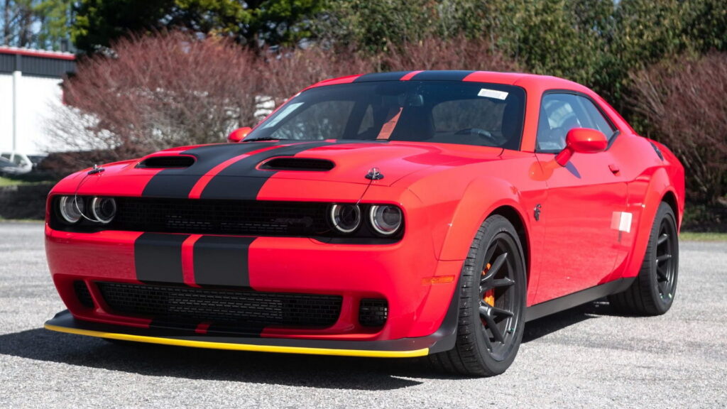  $105,000 Bid Placed On 17-Mile 2022 Dodge Challenger SRT Jailbreak With Days To Spare