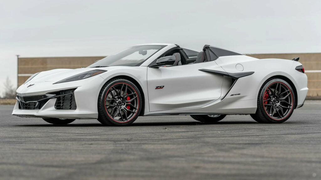  These Two 2023 Corvette Z06s Failed To Reach Their Reserves During Online Auctions