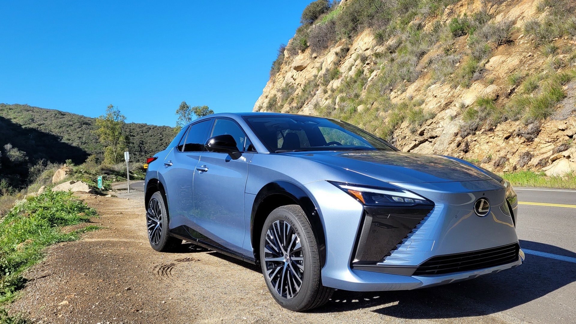 2023 Lexus RZ 102