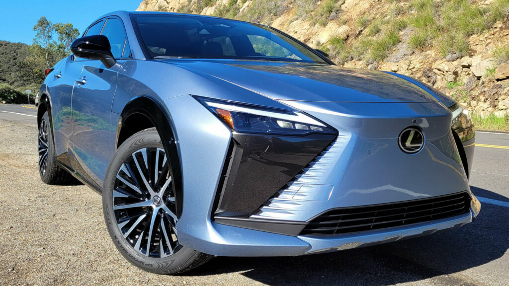  Lexus RZ Customers Can Rent Other Vehicles Free For 30 Days