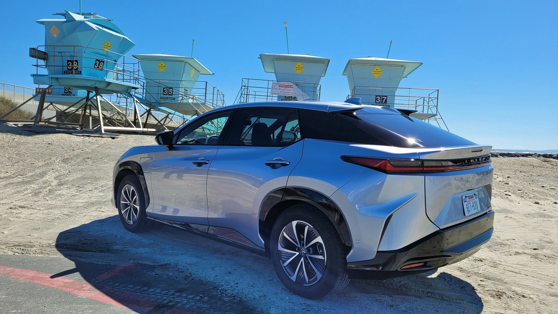 2023 Lexus RZ 123