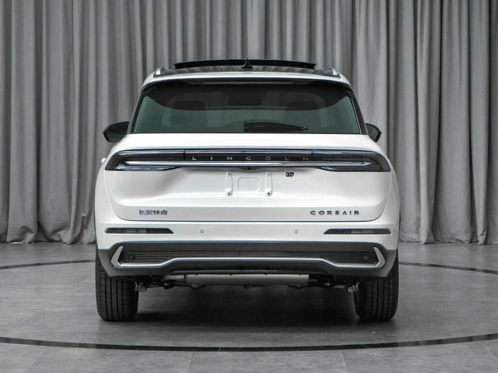  China’s Facelifted Lincoln Corsair Ditches The Whiskers And Looks Better For It